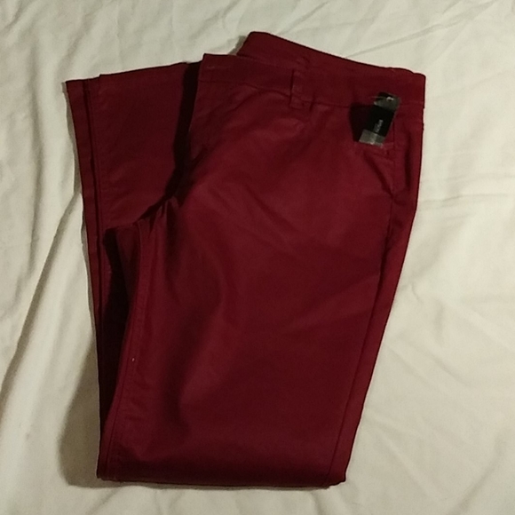 Red bottoms - Picture 3 of 4